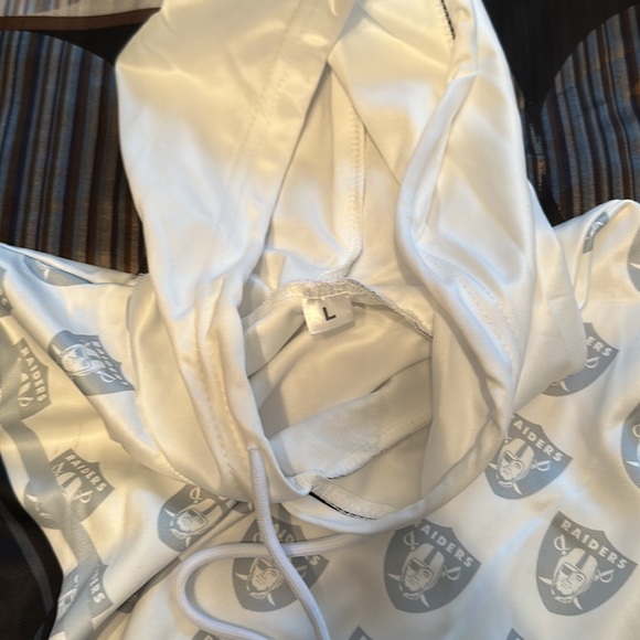 Oakland raiders hoodie. Silk like material. Says Large but i would say medium - Picture 3 of 4